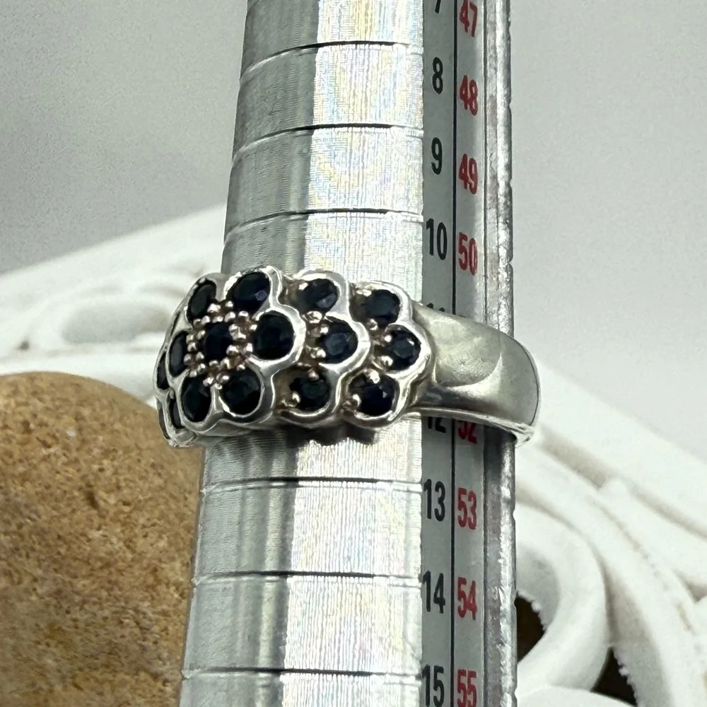 Sterling Silver Black Spinel Floral Band Ring Size 6 EUC